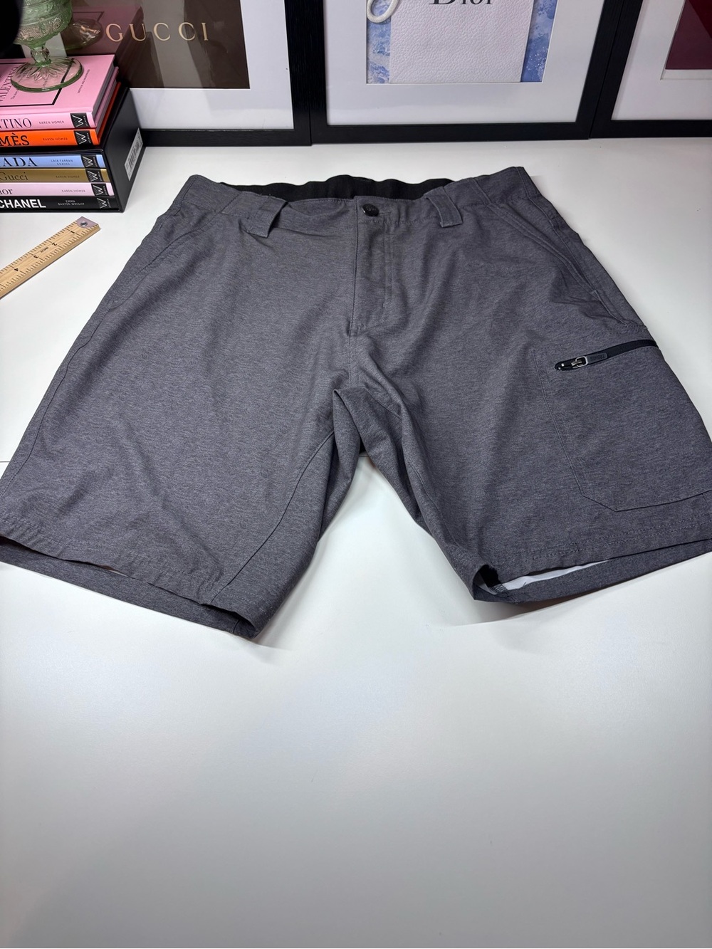 Trunks Surf & Swim Men’s Gray Hybrid Performance Shorts Size 30